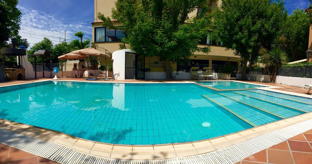 Hotel Mehari Riccione Luaran gambar