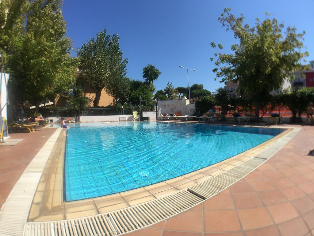 Hotel Mehari Riccione Luaran gambar