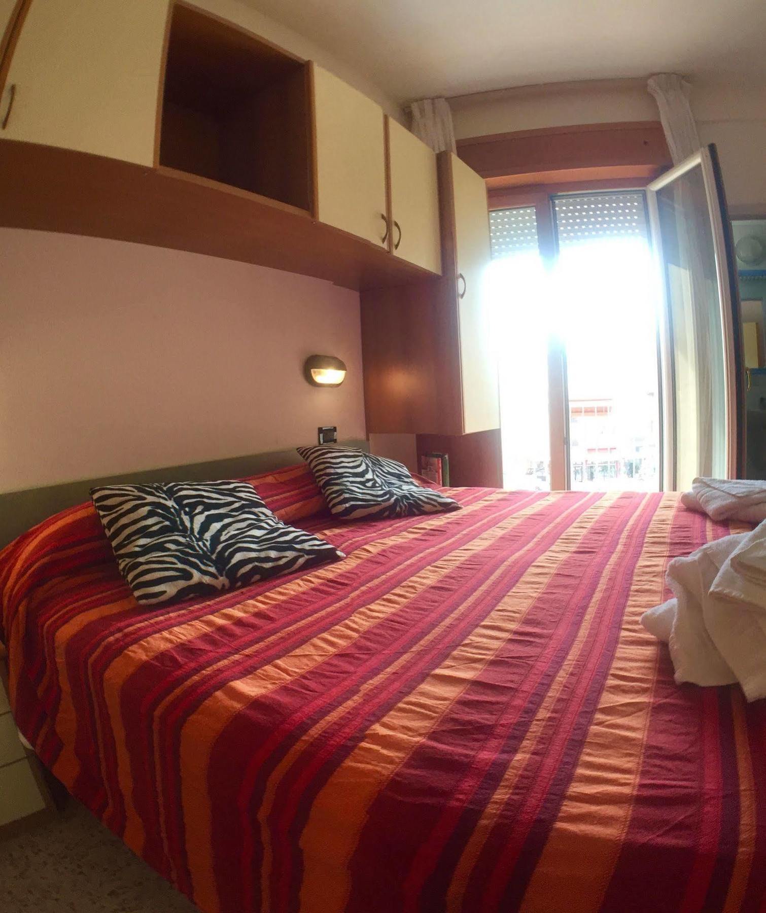 Hotel Mehari Riccione Luaran gambar