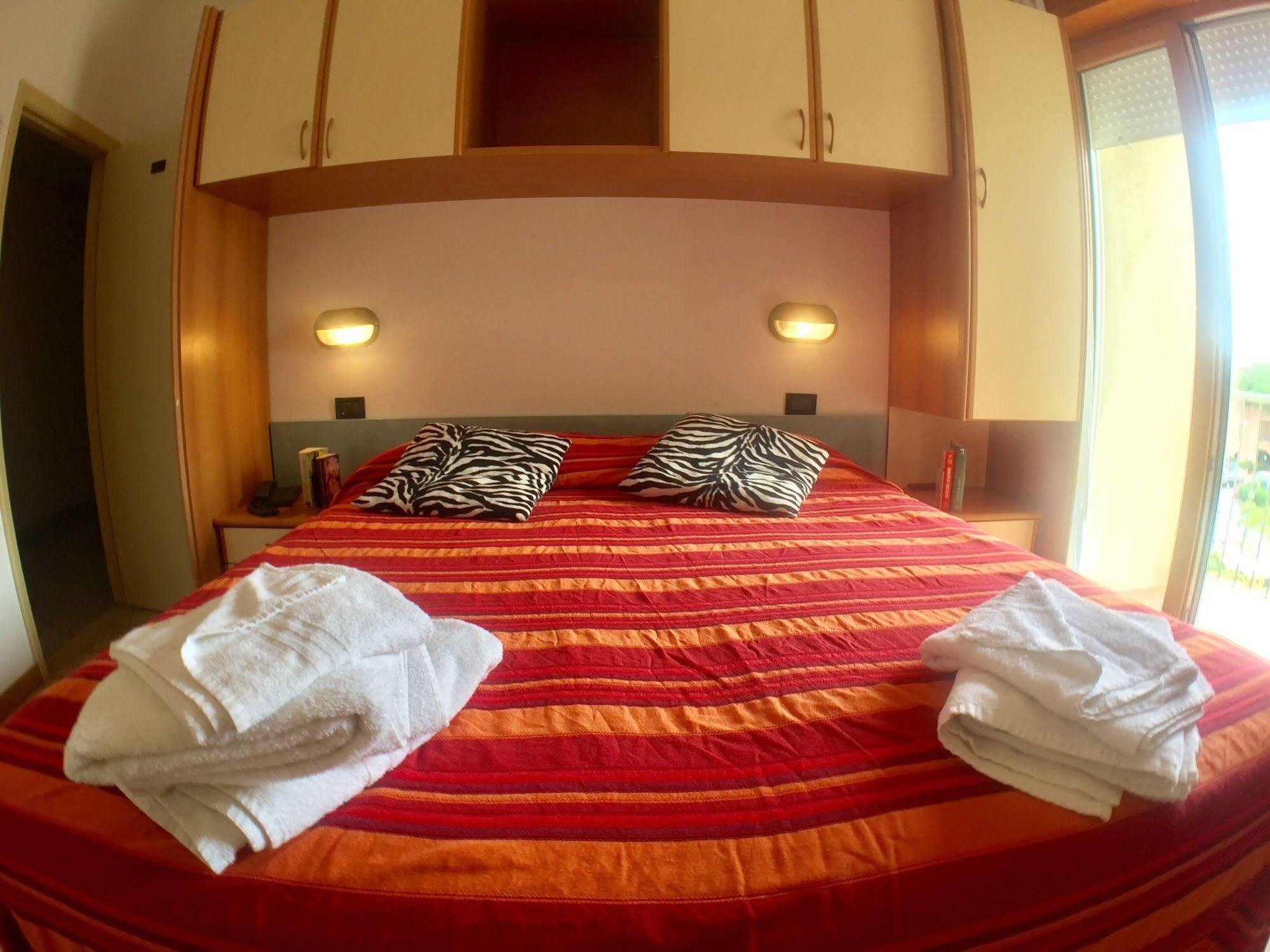 Hotel Mehari Riccione Luaran gambar