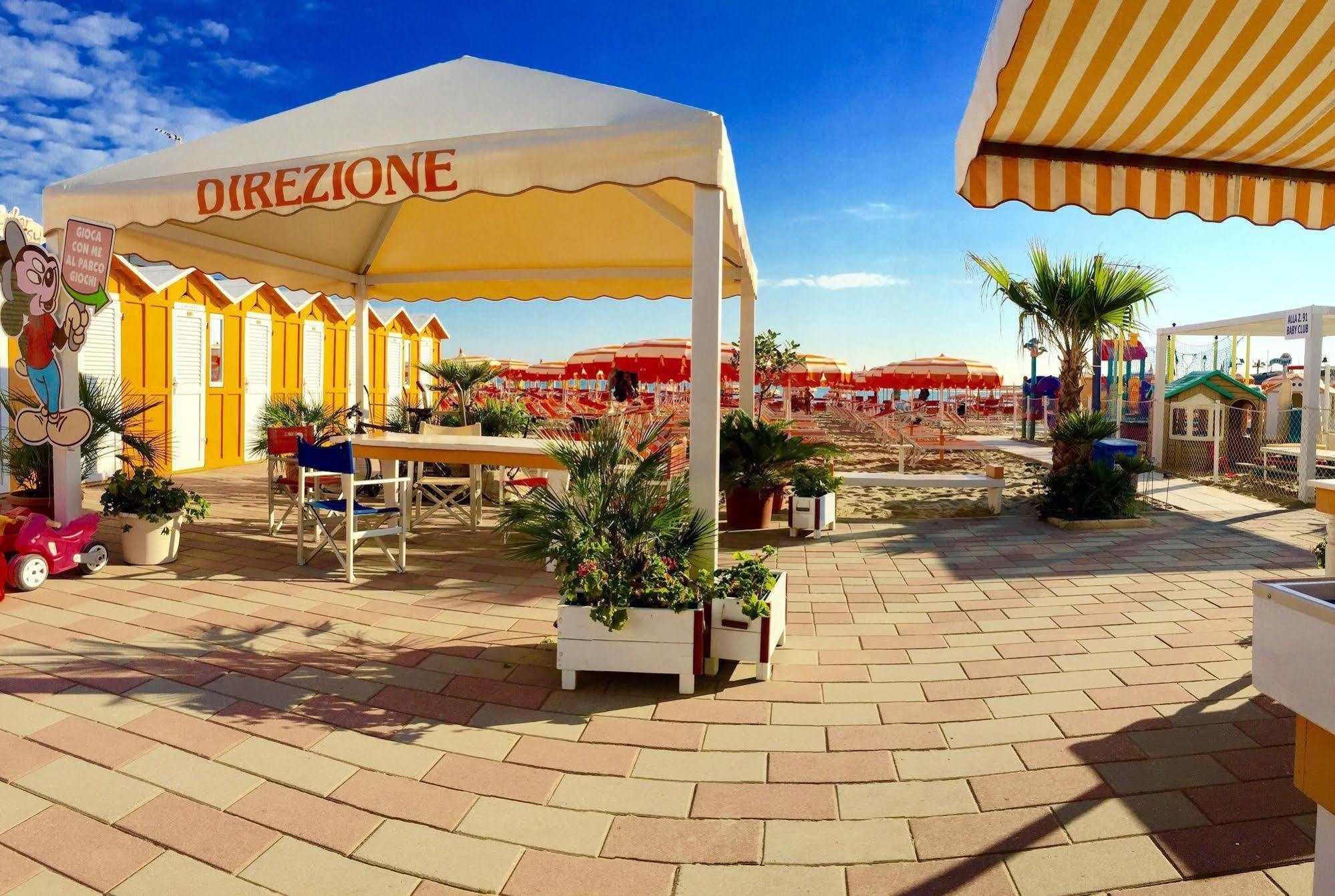 Hotel Mehari Riccione Luaran gambar