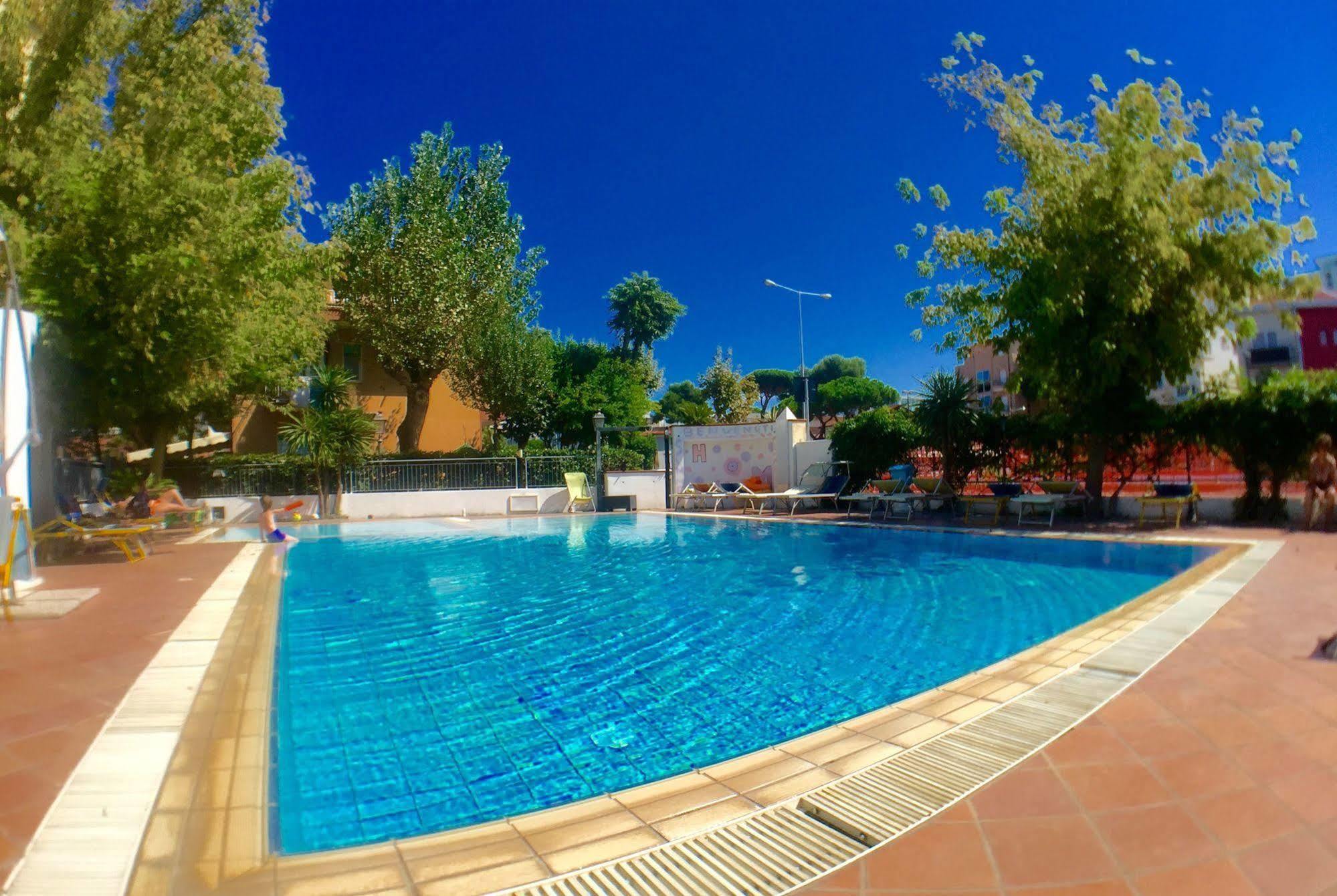 Hotel Mehari Riccione Luaran gambar